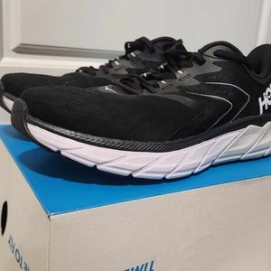 Hoka One One Arahi 5 Stability running shoe